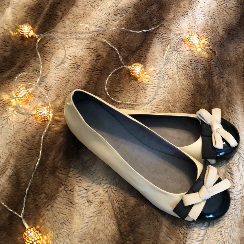 TopShop Cream and Black Flats with Bow